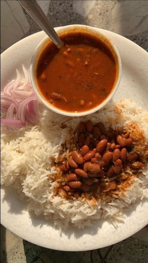 A plate of delicious rajma chawal, a popular North Indian dish."